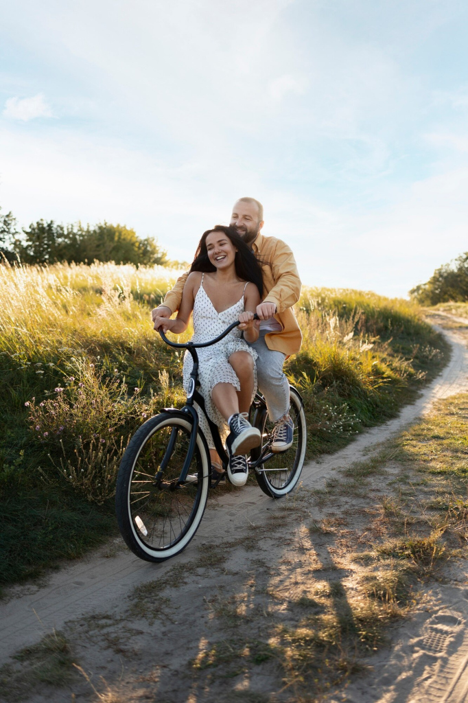 Andar en bicicleta en pareja