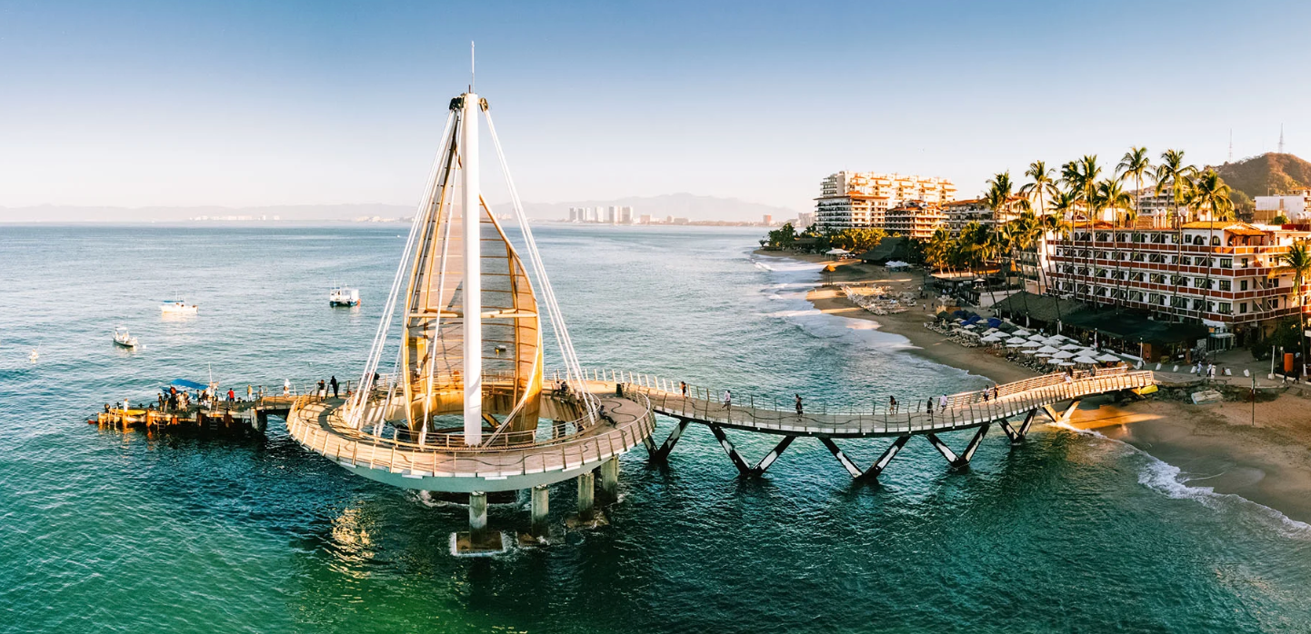 San Blas es un Pueblo Mágico (desde 2023) y puerto histórico situado en la costa del Pacífico de Nayarit.