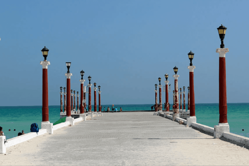 Descubre el pueblito pesquero de Yucatán ideal para Semana Santa 2026. Playas vírgenes, paisajes únicos y tranquilidad lejos del turismo masivo.