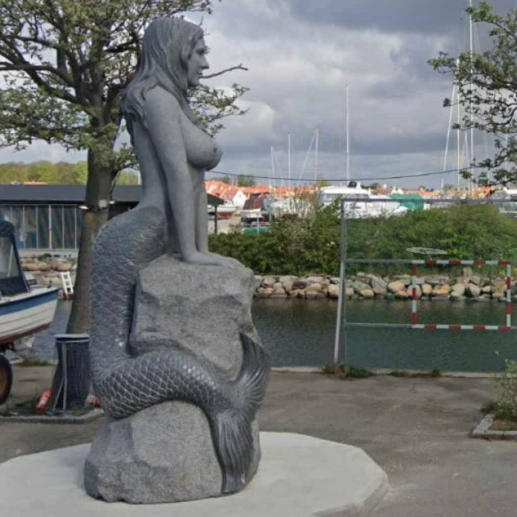 Polémica en Dinamarca por la estatua desnud4 de la Gran Sirena de Dragør Fort