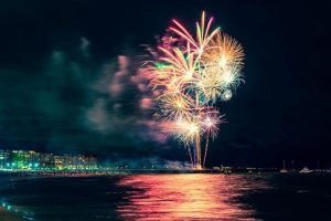 Fuegos artificiales en Cancún por Grito de Independencia.