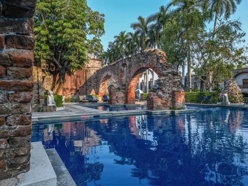 HACIENDA DE HERNÁN CORTÉS EN MORELOS: ¡VISÍTALA Y DÉJATE CAUTIVAR POR SU HISTORIA, LEYENDAS Y LUJO!