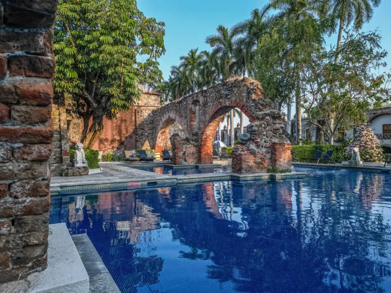 HACIENDA DE HERNÁN CORTÉS EN MORELOS: ¡VISÍTALA Y DÉJATE CAUTIVAR POR SU HISTORIA, LEYENDAS Y LUJO!