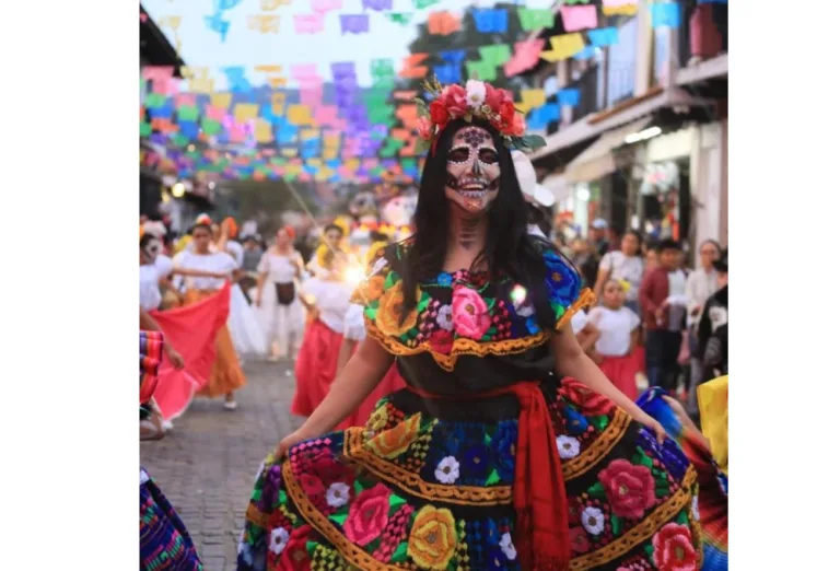 ¿Por qué se celebra el Día de Muertos en México y cuál es el verdadero origen de esta tradición?