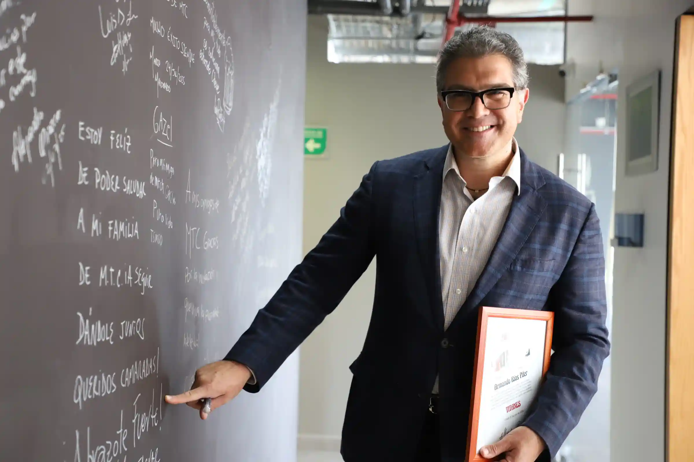 Armando Ríos Piter