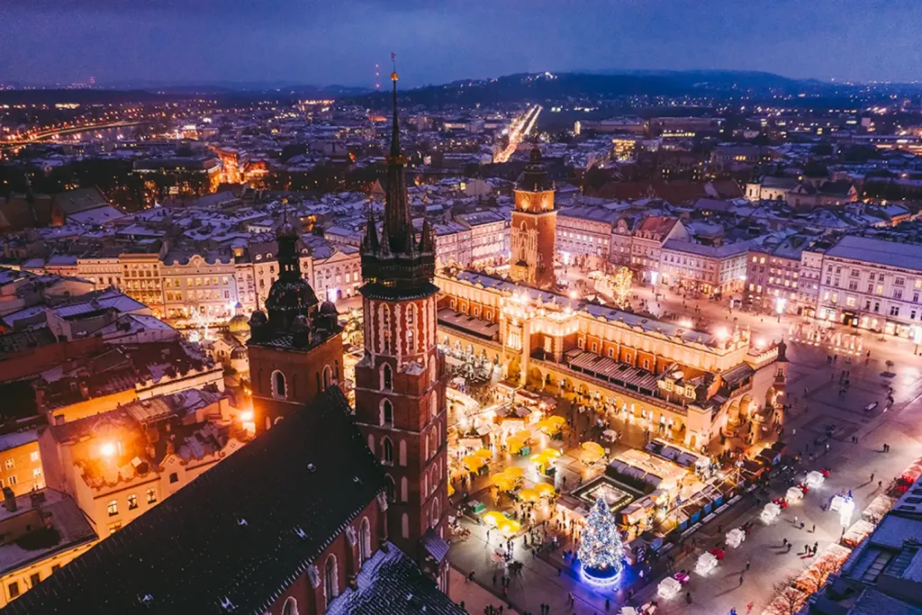 Si estás buscando un viaje navideño con magia, tranquilidad y experiencias culturales inolvidables, estos cinco destinos son perfectos para viajeros mayores de 60 que quieren disfrutar sin prisas y con total encanto festivo.