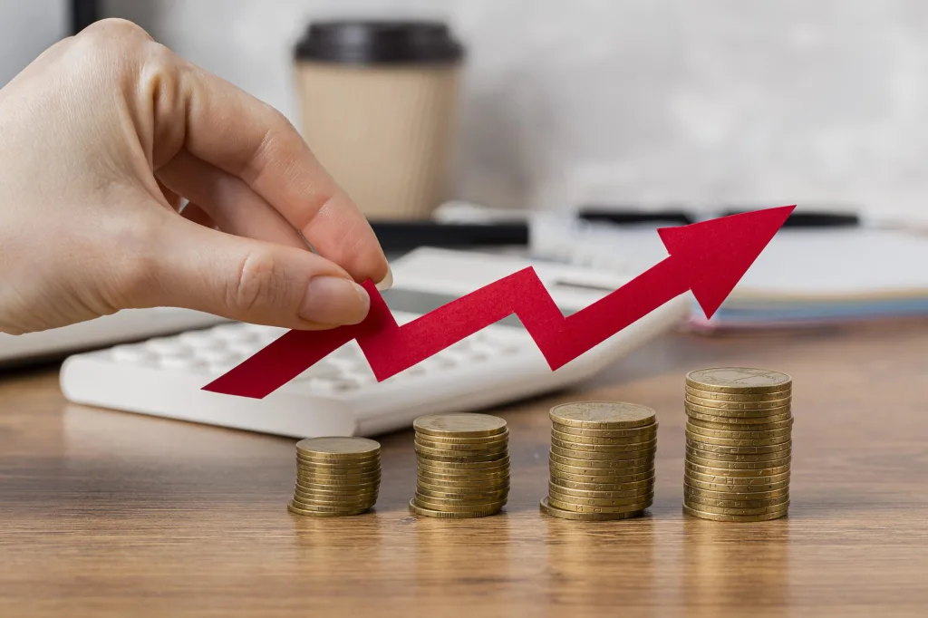 El salario mínimo en México volverá a incrementar en 2026. Conoce cuánto subirá, de dónde viene este ajuste y cómo impactará en tu economía.