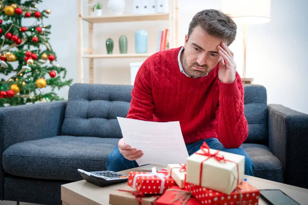 Diciembre suele venir lleno de gastos. Por eso, aquí encontrarás cuatro consejos prácticos y fáciles para cuidar tu bolsillo este mes sin sacrificar las celebraciones, y evitando así sufrir en la famosa “cuesta de enero”