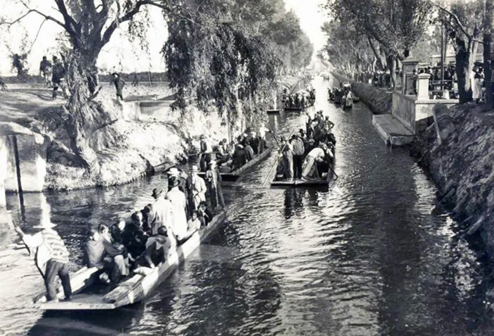 Historia real detrás de las trajineras de Xochimilco