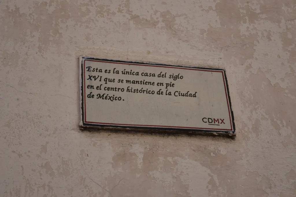Descubre cuál es la casa más antigua de la CDMX, dónde se encuentra y cuál es su uso actual. Conoce su historia y porque es un tesoro arquitectónico del siglo XVI en el Centro Histórico. ¿La has visitado?