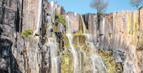 Descúbrelo. Se trata de un encantador Pueblo Mágico con cascadas espectaculares, arquitectura colonial, barbacoa tradicional, queso de rancho artesanal y naturaleza para explorar. Así es este destino perfecto para escapadas de fin de semana. ¿Quién jala para ir?