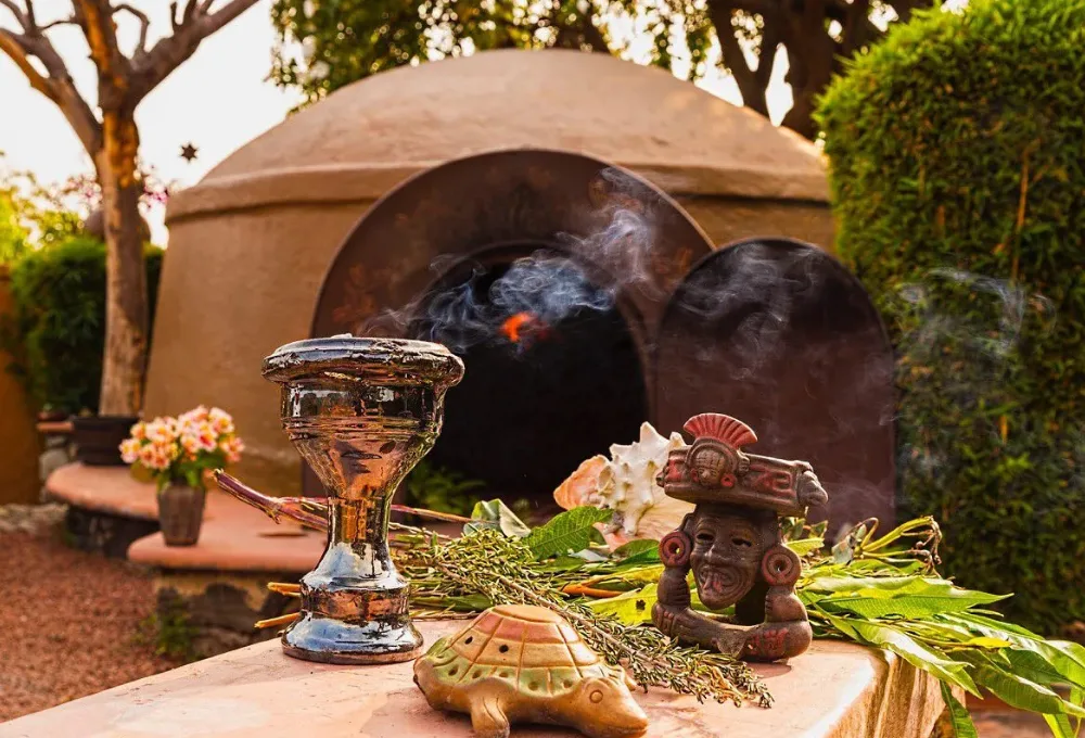 Guía definitiva del Temazcal en Tepoztlán: Los 3 santuarios auténticos para renovar tu energía en esta primavera 2026. Hostal de la luz