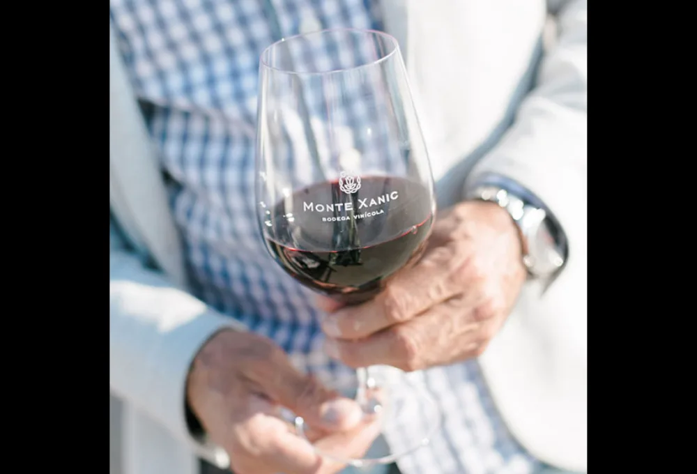 Monte Xanic: Selección de Barrica. Top 5: Los mejores vinos mexicanos premiados en 2025 que debes probar en el Valle de Guadalupe