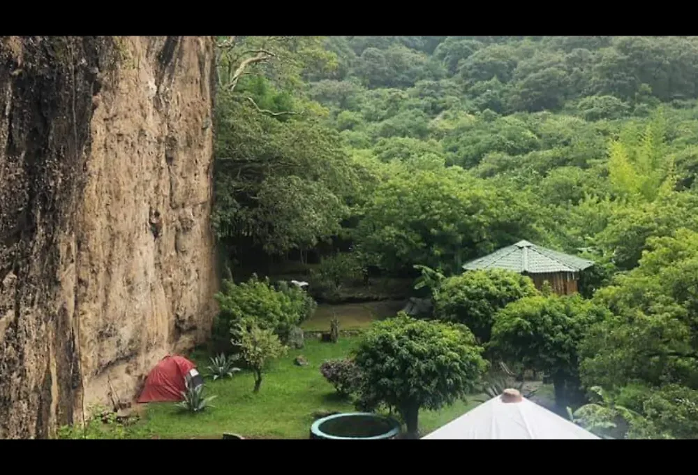 El cerro de la puerta, en Amatlán de Quetzalcóatl. 