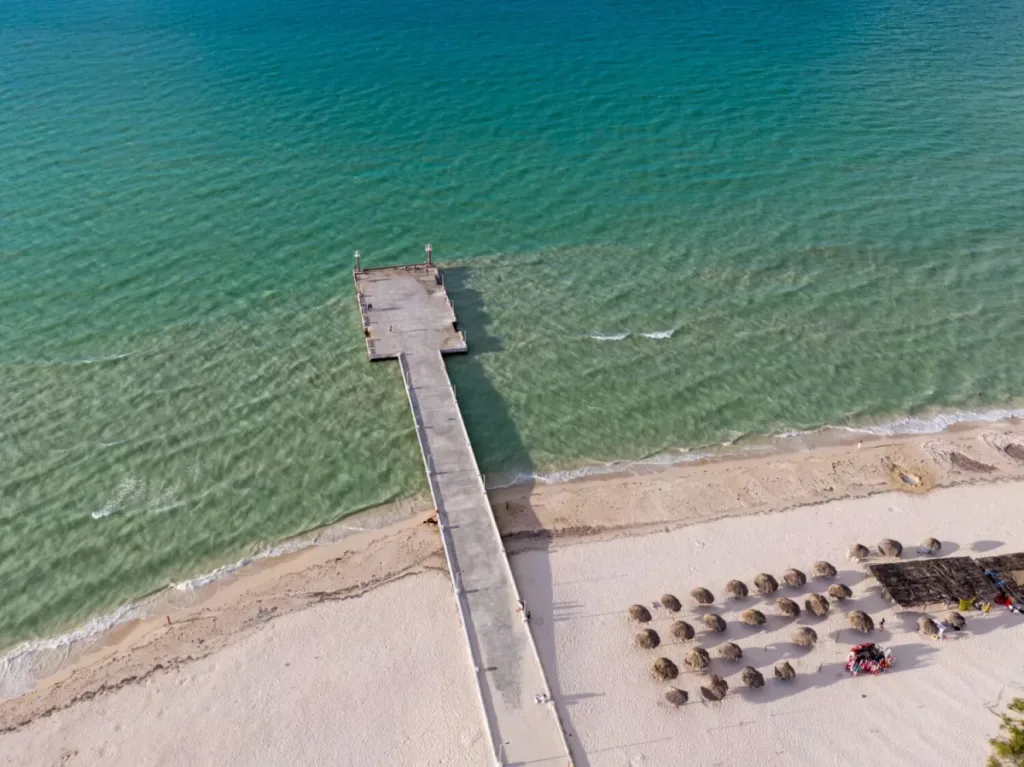 Descubre rincones del sureste mexicano donde el mar es tranquilo, el ambiente invita a relajarte y la gastronomía convierte cada momento en una experiencia inolvidable. ¿Cuál de ellos te gustaría conocer?