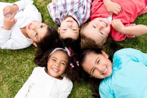 Descubre el origen real del Día del Niño en México y por qué se celebra el 30 de abril. Una historia que va más allá de los festejos.