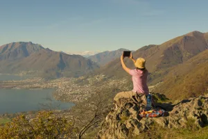 Con el cierre de abril marcando altas temperaturas, el turismo de montaña y bosque se convierte en el escape ideal para este puente del 1 de mayo. A más de 2 mil metros de altitud, los destinos de México ofrecen aire fresco, paisajes verdes y la desconexión perfecta para disfrutar la naturaleza sin el agobio del sol primaveral/Freepik