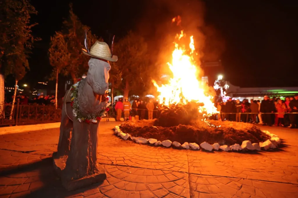 Descubre Otumba, el Pueblo Mágico del Estado de México famoso por su Feria del Burro, una tradición única llena de historia y cultura. ¿Te vas a lanzar?