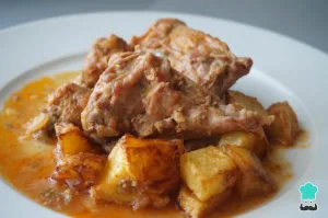 Descubre la historia del conejo como platillo prehispánico en México, su significado cultural y cómo sigue presente en la gastronomía tradicional. ¿Lo has probado?