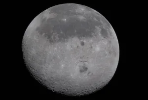 ¿Sabías que hoy la humanidad llegó más lejos que nunca? El récord de Artemis II y las nuevas imágenes de la cara oculta de la Luna