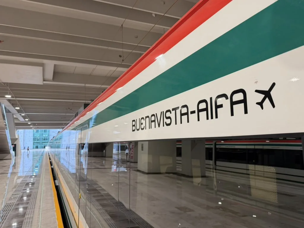 El Tren Suburbano al AIFA está listo. Conoce la nueva fecha de inauguración, ruta, estaciones y cómo cambiará la movilidad hacia el aeropuerto.