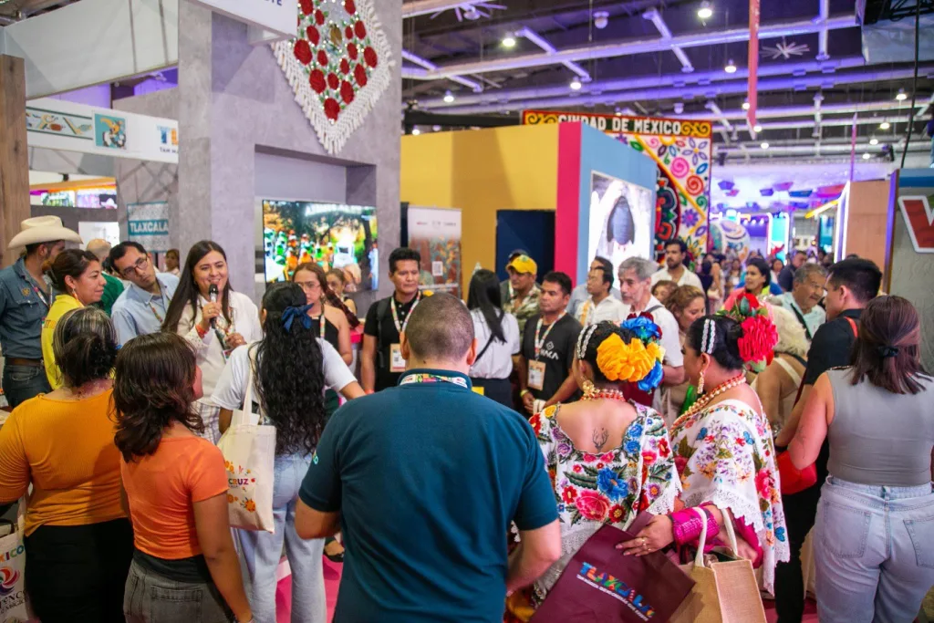 Cierre de oro en Acapulco. La 50ª edición del Tianguis Turístico 2026 supera expectativas: 64 mil citas, 58 nuevos vuelos (al momento) y ventas por más de mil millones de pesos.