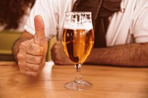 Este Día del Padre 2026, celebrar con una buena cerveza artesanal es apostar por una experiencia más auténtica/Foto: Pixabay
