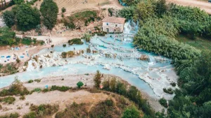 Hidalgo se ha ganado el título de paraíso termal gracias a sus decenas de balnearios de aguas curativas, muchos gestionados por comunidades indígenas en el Valle del Mezquital./Foto: Pexels