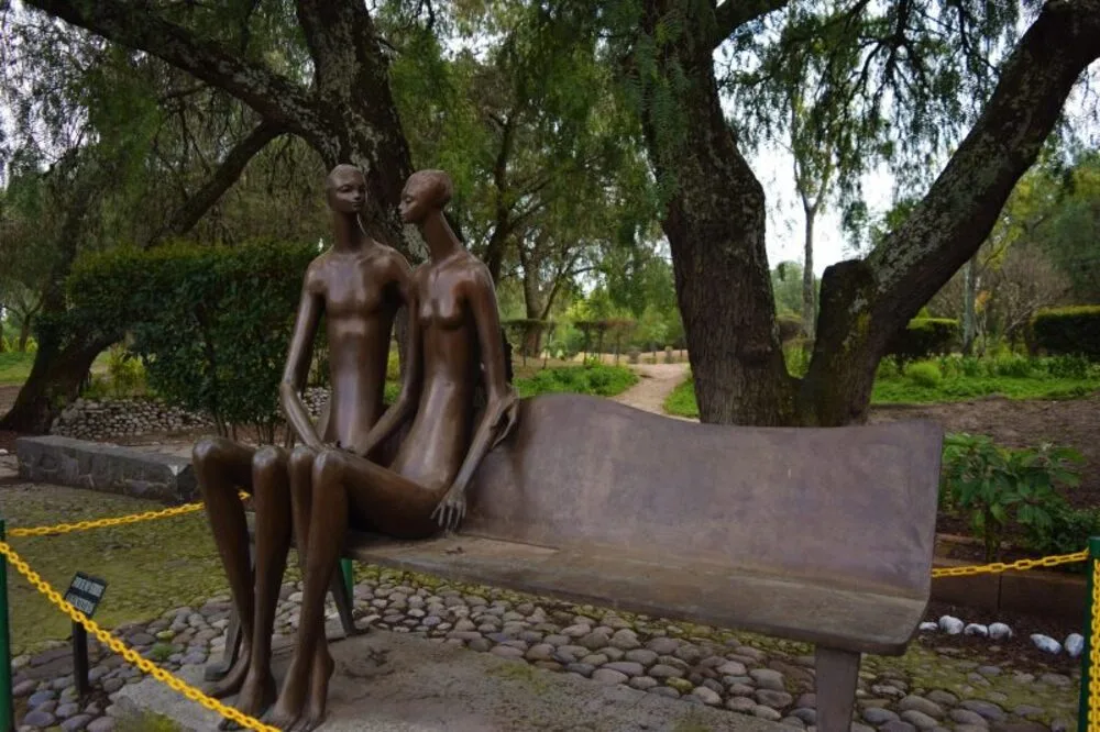 Descubre el Parque de las Esculturas en Cuautitlán Izcalli, un espacio cultural y natural en el Estado de México con arte monumental, áreas verdes y actividades al aire libre.