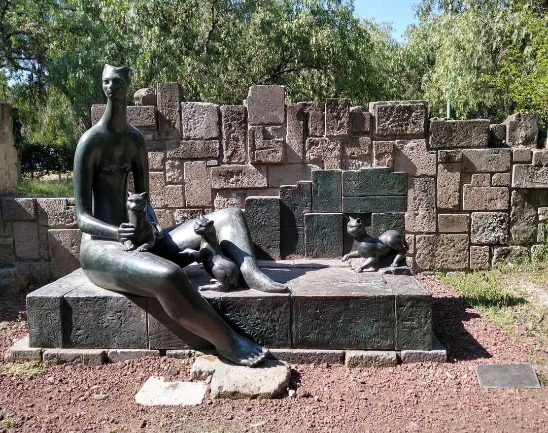 Descubre el Parque de las Esculturas en Cuautitlán Izcalli, un espacio cultural y natural en el Estado de México con arte monumental, áreas verdes y actividades al aire libre.