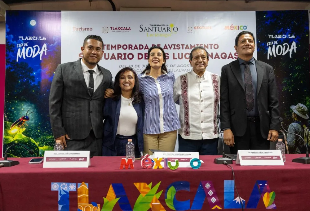 secretaria de Turismo del Gobierno de México, Josefina Rodríguez Zamora, en compañía de la gobernadora de Tlaxcala, Lorena Cuéllar Cisneros, realizaron la presentación oficial de la Temporada de Luciérnagas 2026.