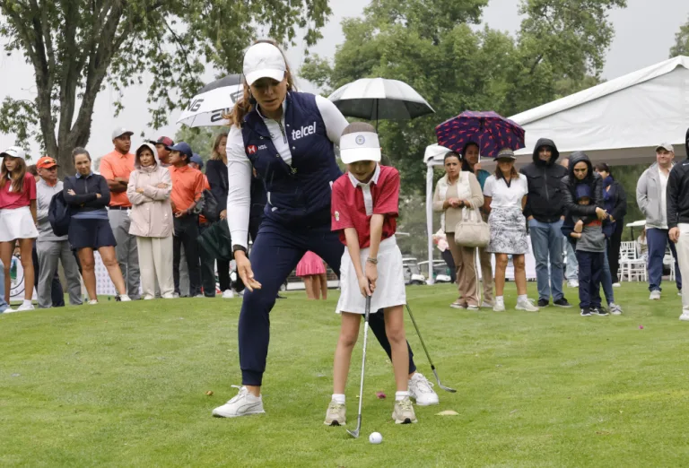 Gaby López e Ignacio Ruíz inauguran la vanguardista área de juego corto del Club de Golf México