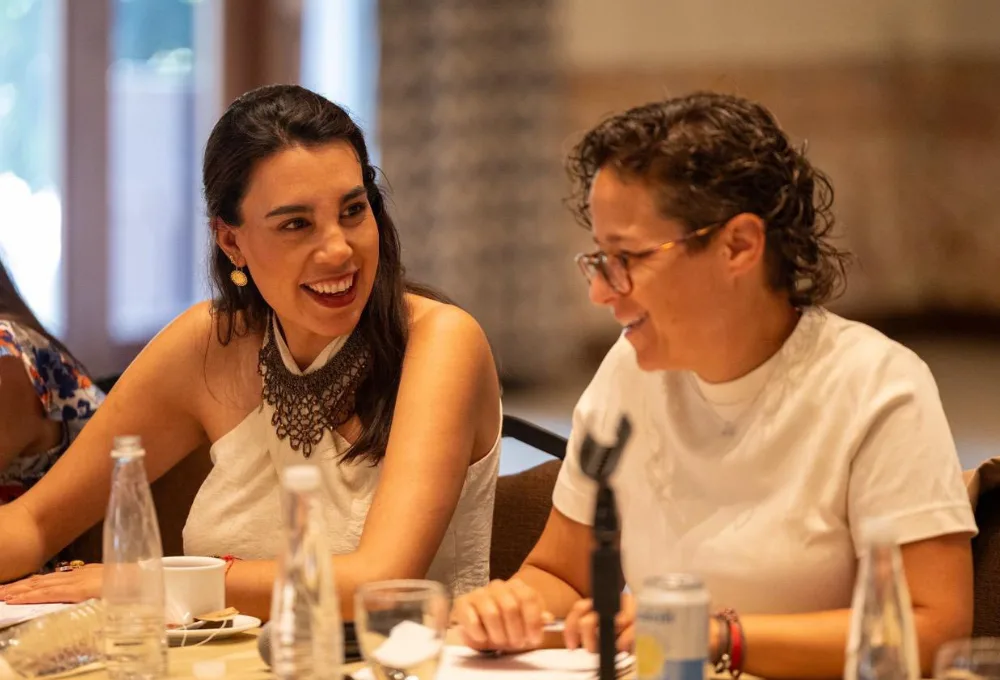 Titular de la Secretaría de Turismo (SECTUR) del Gobierno de México, Josefina Rodríguez Zamora, y, Michelle Fridman Hirsch, secretaria de Turismo de Jalisco.