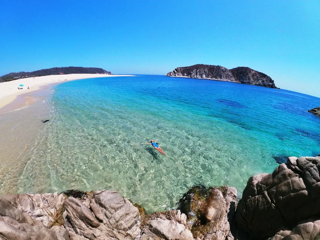 Descubre las mejores playas de México para hacer un detox digital, relajarte lejos del estrés y reconectar con la naturaleza sin tantas pantallas. ¿Cuándo irás?