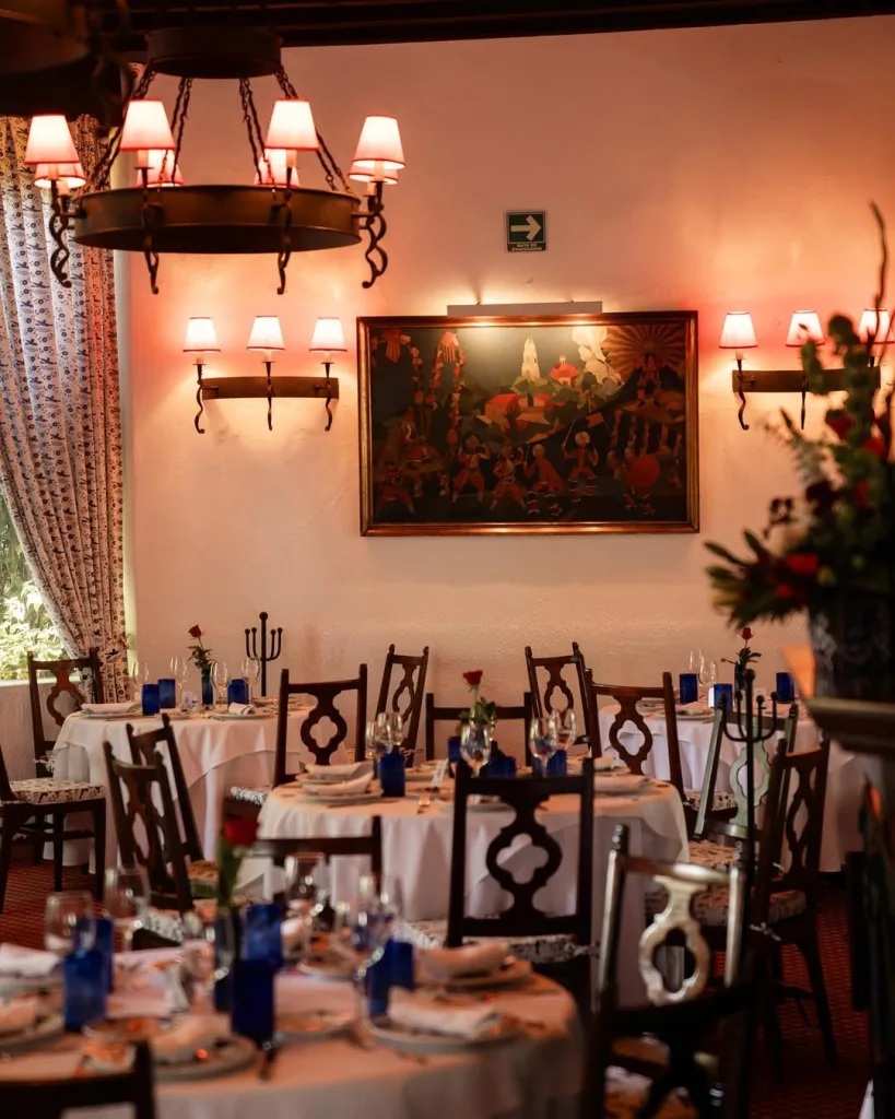 Descubre cuáles eran los restaurantes favoritos de Silvia Pinal en CDMX, los lugares donde disfrutaba la gastronomía mexicana y convivía con artistas y amigos. Por cierto, ¿tú los conoces?