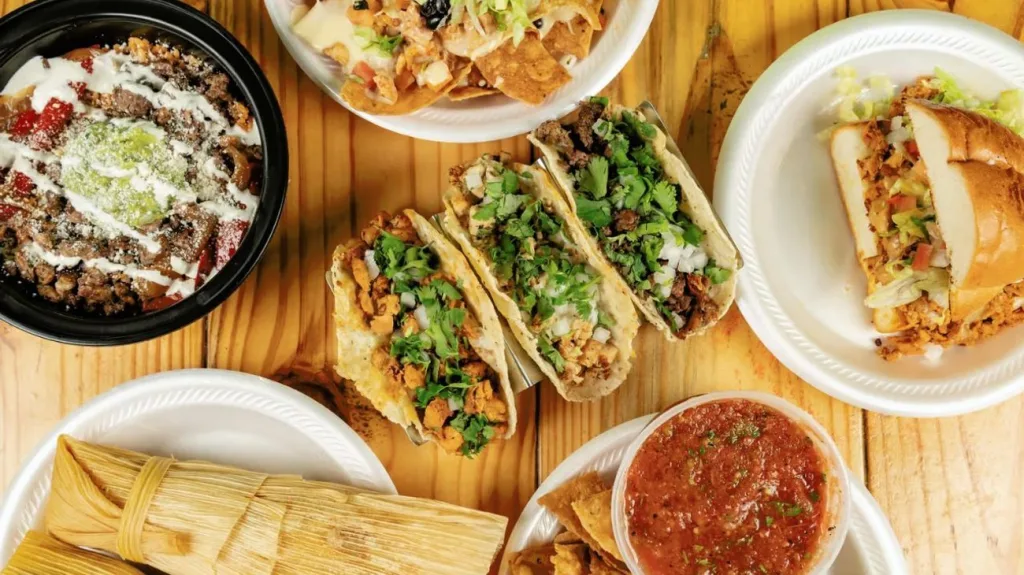 Descubre qué es la famosa Vitamina T, por qué los mexicanos aman tacos, tortas, tamales y tostadas, y cuál es el papel histórico del maíz en nuestra alimentación y cultura. Y a ti ¿te gusta esta vitamina?