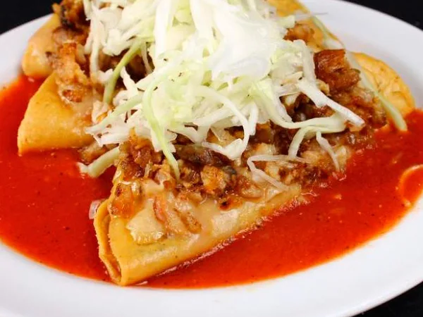 Descubre qué es la famosa Vitamina T, por qué los mexicanos aman tacos, tortas, tamales y tostadas, y cuál es el papel histórico del maíz en nuestra alimentación y cultura. Y a ti ¿te gusta esta vitamina?
