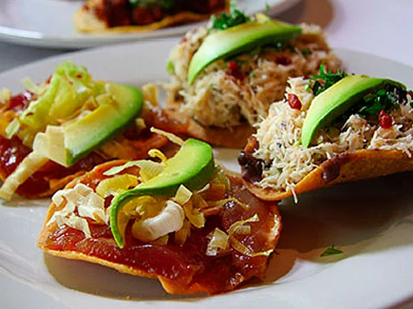 Descubre qué es la famosa Vitamina T, por qué los mexicanos aman tacos, tortas, tamales y tostadas, y cuál es el papel histórico del maíz en nuestra alimentación y cultura. Y a ti ¿te gusta esta vitamina?