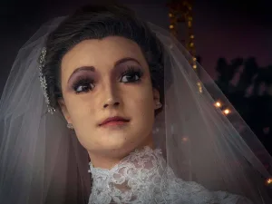 Descubre la historia de La Pascualita, el famoso maniquí de Chihuahua que ha inspirado una de las leyendas urbanas más intrigantes de México. Conoce su origen, los misterios que la rodean y la verdad detrás de la famosa novia del escaparate.