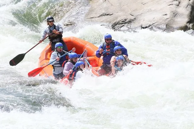 En Jalcomulco, Veracruz, el verano transforma el río Antigua en un escenario perfecto para el rafting/ Foto: Pexels
