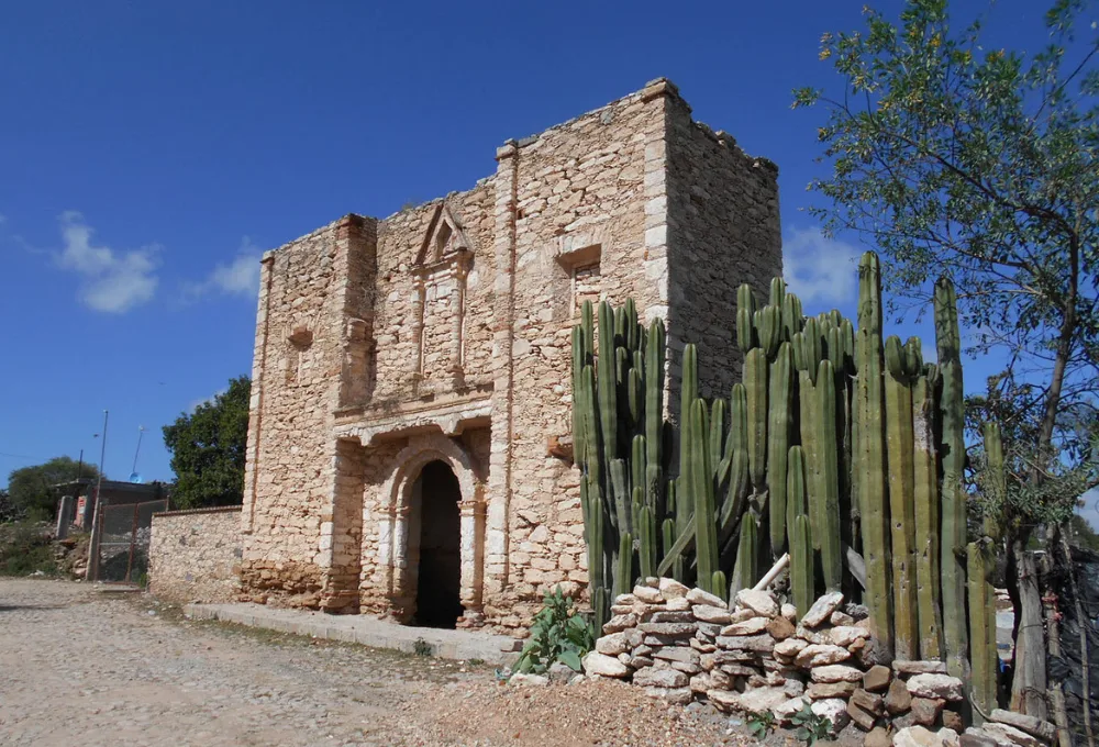 ¿Qué hacer en Mineral de Pozos? Arte, misticismo y naturaleza
