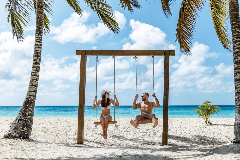 Descubre los 5 destinos imperdibles para viajar este verano en México. Conoce qué hacer, qué comer y por qué están entre los lugares más atractivos de la temporada. ¿cuál te gustaría conocer?