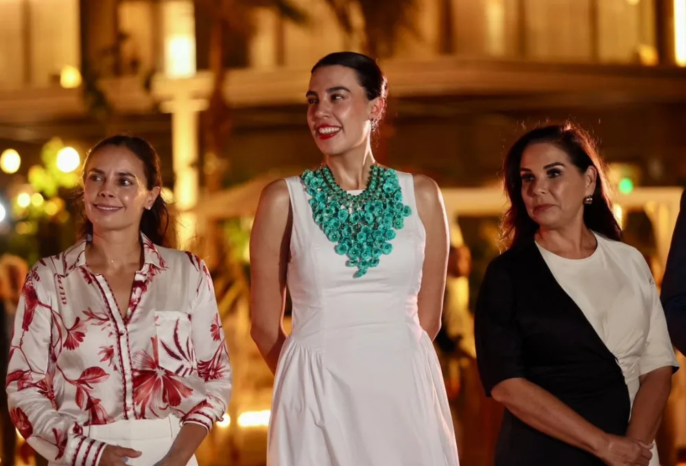 La secretaria de Turismo del Gobierno de México, Josefina Rodríguez Zamora, de gira de trabajo por Quintana Roo.