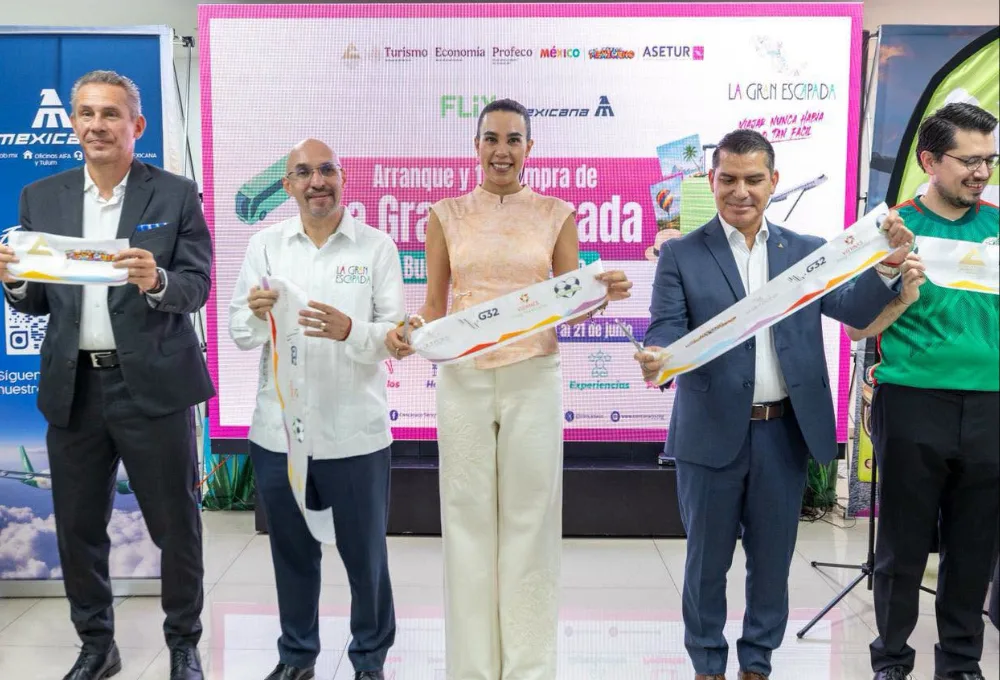 Josefina Rodríguez Zamora;  el presidente de Concanaco Servytur, Octavio de la Torre de Stéffano