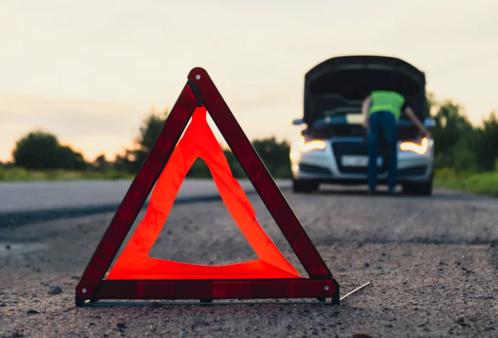 ¿Qué pasa si tu coche se calienta en carretera y cómo salvar tu motor en una ola de calor?