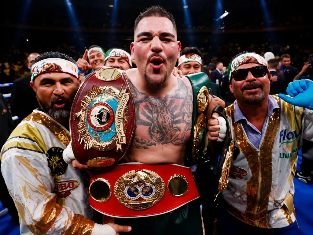 ¿Quién es el único campeón mexicano de peso pesado? Descubre la historia de Andy Ruiz, su hazaña ante Joshua y las razones de su declive en el boxeo.