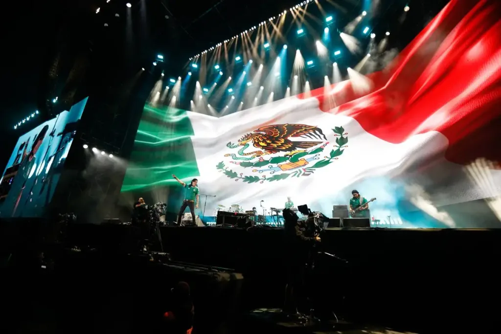 Descubre quién es Caifanes, cómo nació la legendaria banda liderada por Saúl Hernández, el origen de su nombre, su impacto en el rock mexicano, sus discos más importantes y las curiosidades que quizá no conocías. ¿Es de tus favoritas?