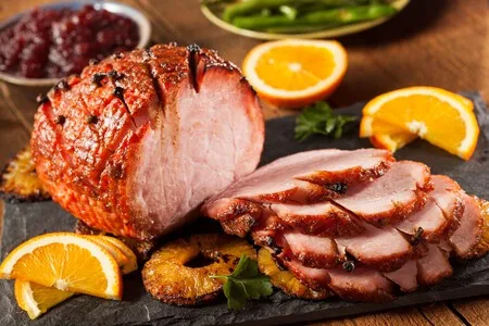 Descubre qué significa “hacerla de jamón”, una de las expresiones más populares de México. Conoce su origen, historia, uso cotidiano y por qué sigue vigente en la cultura mexicana.