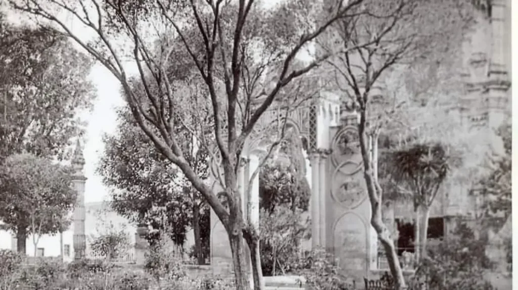 Descubre la leyenda de la China Hilaria, uno de los relatos más entrañables de Aguascalientes. Conoce quién fue este personaje de la tradición popular, cómo nació la leyenda y por qué su historia sigue formando parte de la identidad cultural hidrocálida.