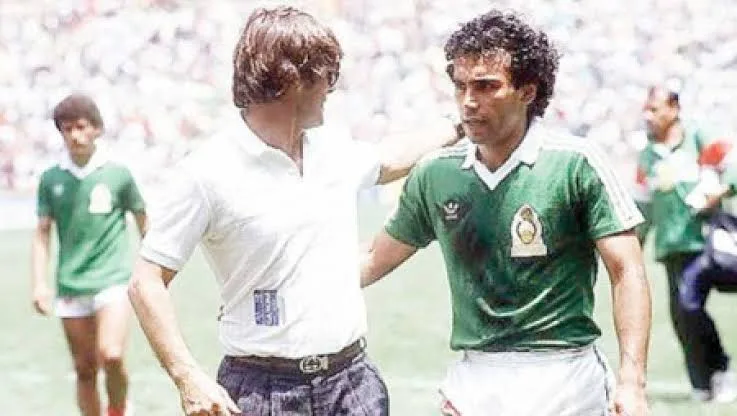 Descubre por qué Bora Milutinović aceptó dirigir a la Selección Mexicana rumbo al Mundial de 1986, cómo llegó al banquillo del Tricolor y por qué su legado sigue siendo uno de los más importantes en la historia del fútbol de nuestro país.